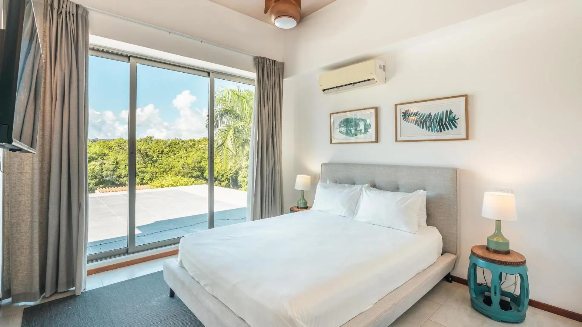 Luxurious And Modern Villa With Pool At Yarari Punta Cana