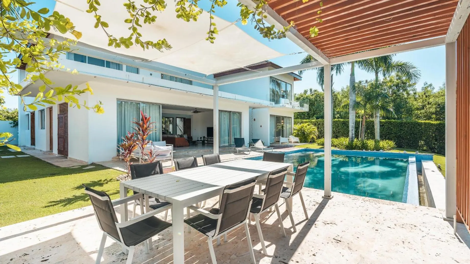 Luxurious And Modern Villa With Pool At Yarari Punta Cana